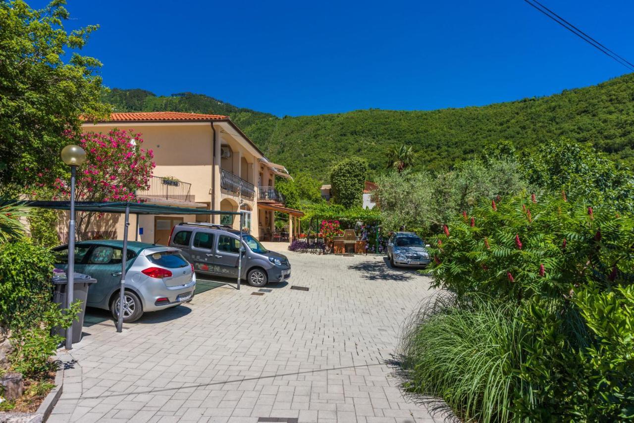 Apartments Branka Mošćenička Draga Eksteriør billede