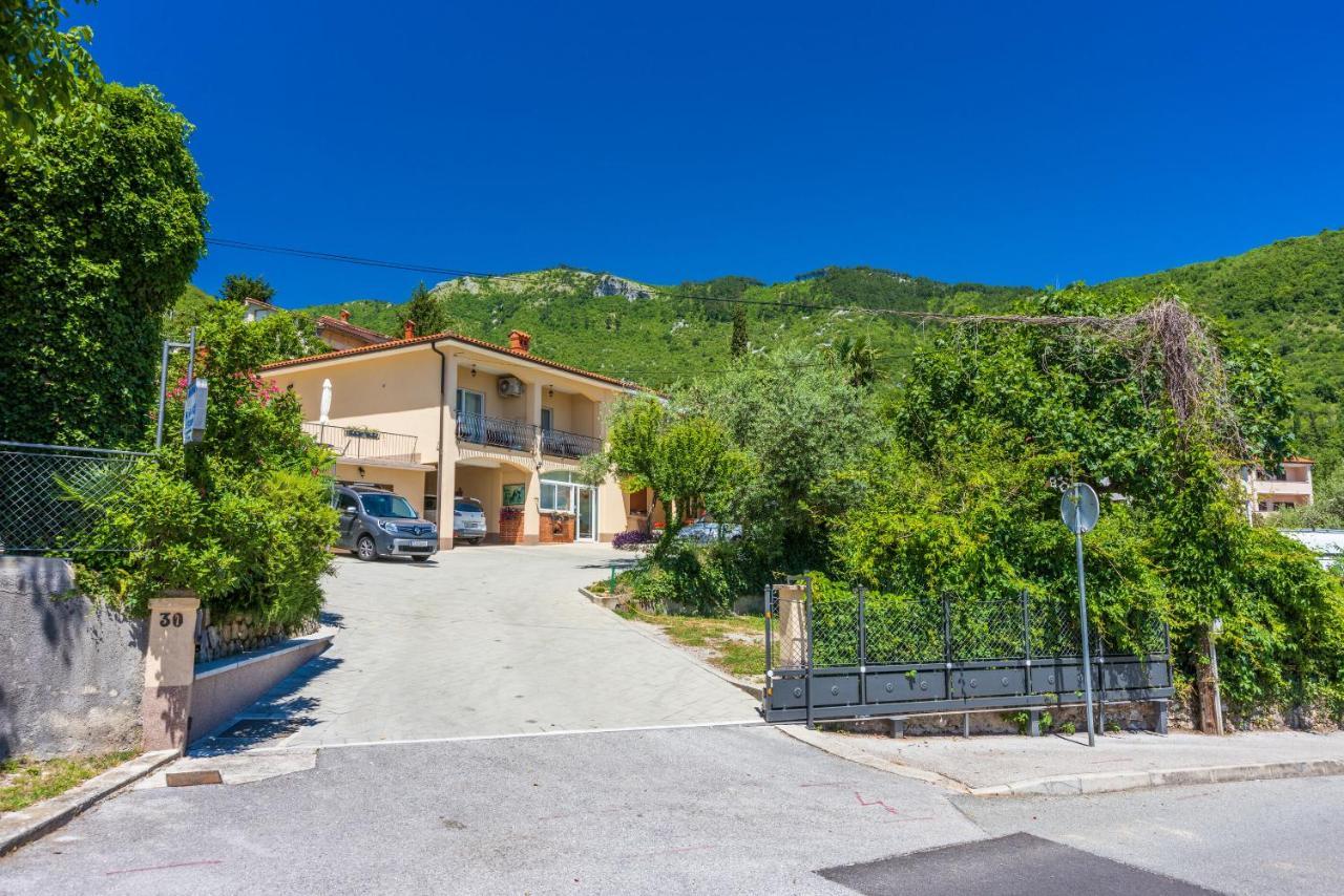 Apartments Branka Mošćenička Draga Eksteriør billede