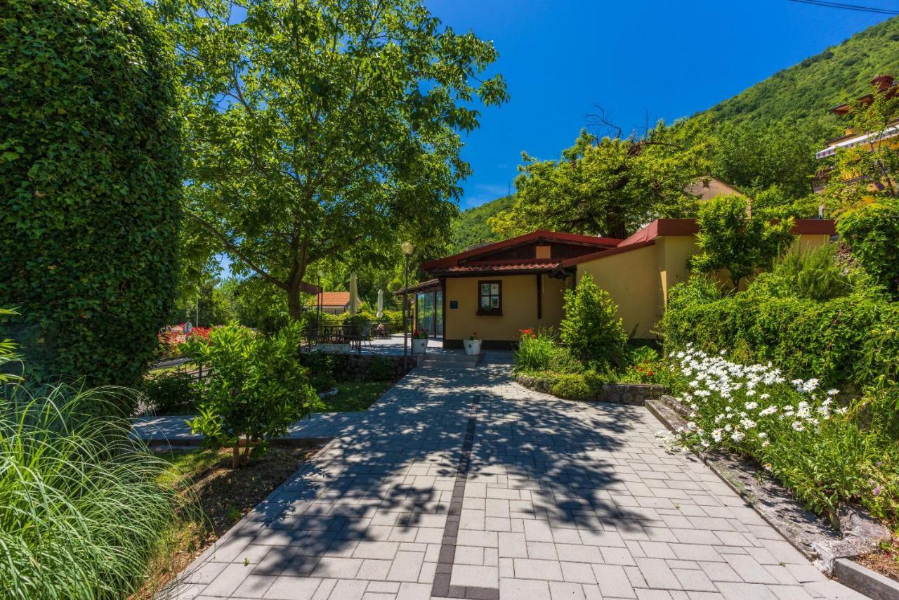 Apartments Branka Mošćenička Draga Eksteriør billede