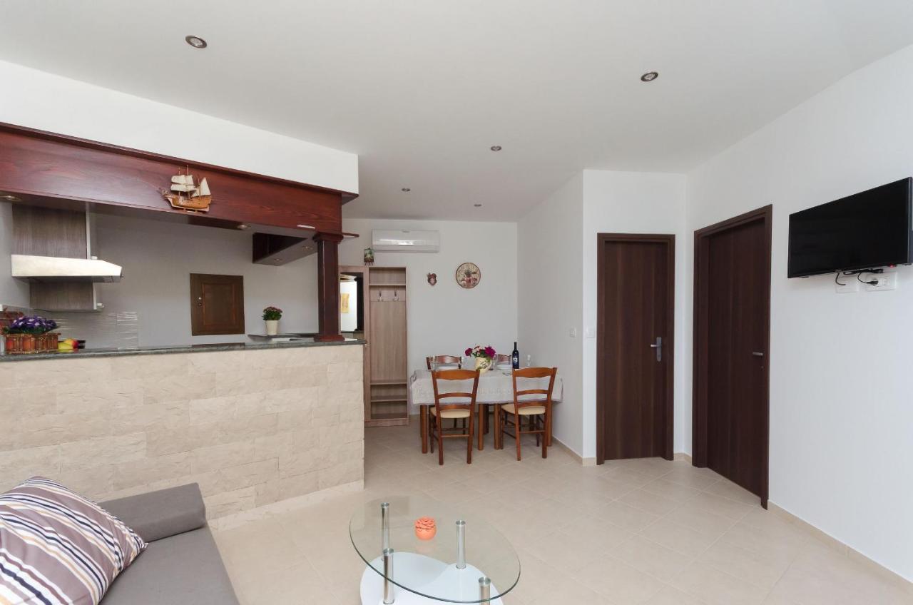 Apartments Branka Mošćenička Draga Eksteriør billede