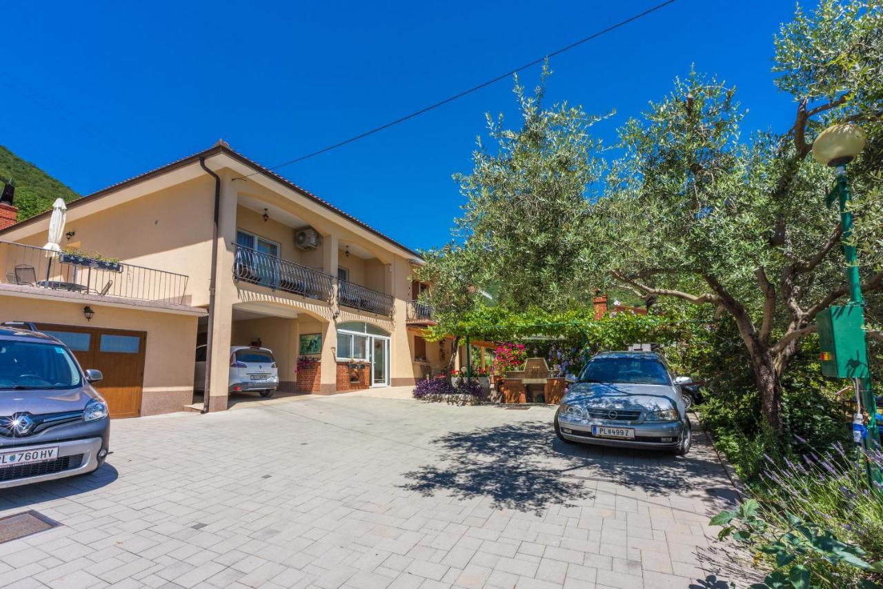 Apartments Branka Mošćenička Draga Eksteriør billede